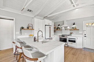 405 Monterey Ave, Capitola, CA 95010