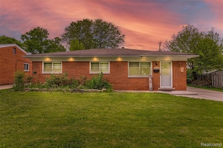 8039 Nightingale St, Dearborn Heights, MI 48127