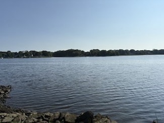 351 County Rd, Barrington, RI 02806