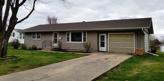 210 Howard St, Sumner, IA 50674