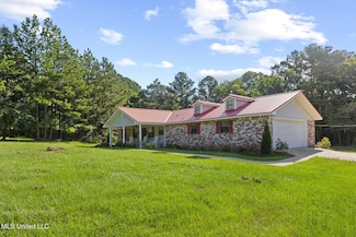 2800 Wynndale Rd, Terry, MS 39170