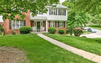 300 Cross Creek Ct, Pittsburgh, PA 15237