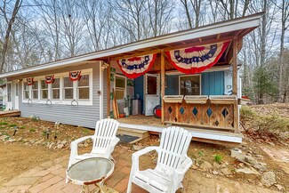 127 Rogers Rd, York, ME 03909