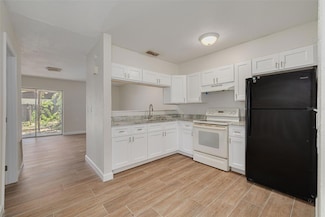 7116 Oakwood Dr, New Port Richey, FL 34652