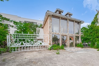5 Briar Dale Ct, Houston, TX 77027