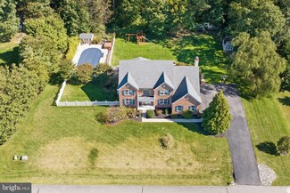 210 Forrest Ln, Swedesboro, NJ 08085