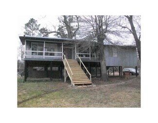 240 Ripple Ln, Colfax, LA 71417