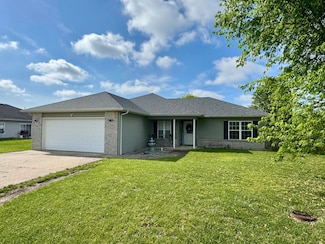210 E Murphy Dr, Columbia, MO 65202
