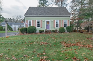 14 Daniel Teague Dr, Rockland, MA 02370