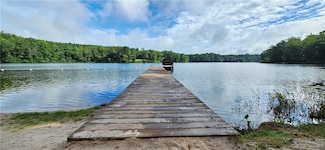 32 Hillcrest Dr, Columbia, VA 23038