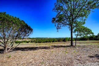 1301 Fm 480, Center Point, TX 78010