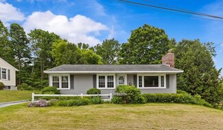 6 Donnelly Ct, Saint Albans, VT 05478
