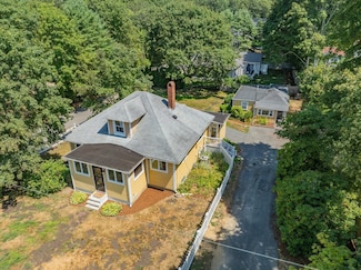 100 River Rd, Marstons Mills, MA 02648