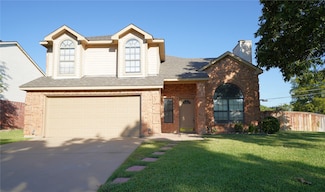 5700 Roundup Trail, Arlington, TX 76017