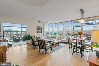 157 Fleet St Unit 802, Oxon Hill, MD 20745