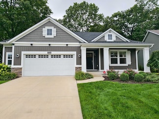 17518 Shinnecock Dr, Spring Lake, MI 49456