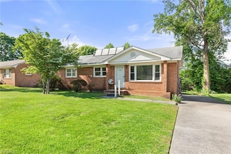 3712 Belhaven Dr, Greensboro, NC 27407
