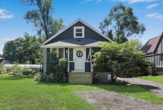 10551 W Woodland Ave, Beach Park, IL 60087