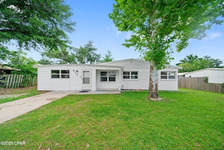 617 N 9th Plaza, Panama City, FL 32404