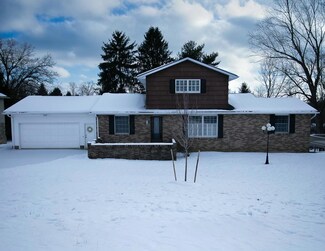 2805 Coldspring Rd, Zanesville, OH 43701
