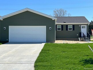 4408 Maple Leaf Trail, Flint, MI 48506