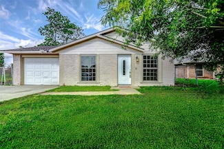 501 N 11th St, La Porte, TX 77571