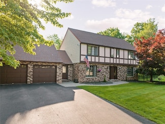 10 Spring Ln, Binghamton, NY 13903