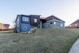 1808 N Patriot Dr, Ozark, MO 65721