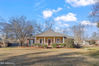 303 Woodrun Dr, Ridgeland, MS 39157