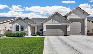8892 W Sego Lily Dr, Nampa, ID 83687