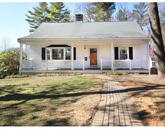 37 Curve Rd, Stoneham, MA 02180