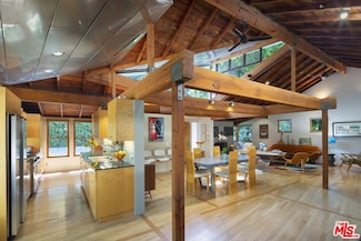 10335 Oletha Ln, Los Angeles, CA 90077