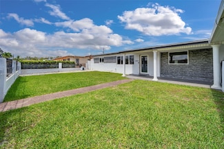 1360 W 4th Ln, Hialeah, FL 33010