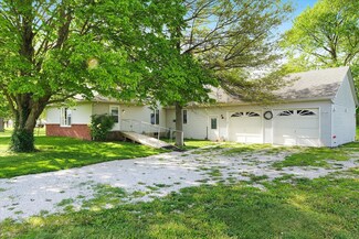 2516 County Road 300 N, Broadlands, IL 61816