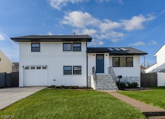 537 Ford Ave, Fords, NJ 08863