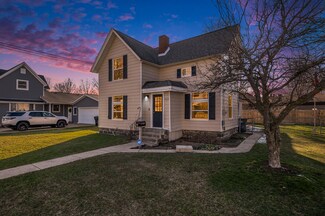 318 S Farmer St, Otsego, MI 49078