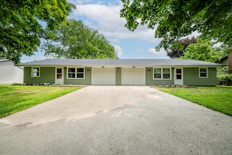 8741 Meadow Ln, Berrien Springs, MI 49103