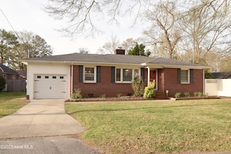 1111 Weeks St, Elizabeth City, NC 27909