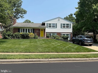 8323 Blowing Rock Rd, Alexandria, VA 22309