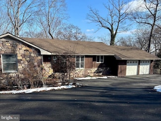 6683 Chapel Rd, New Hope, PA 18938