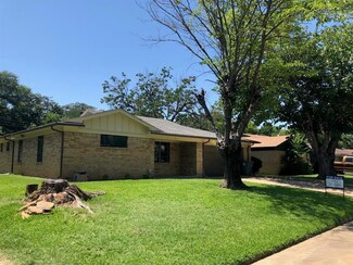141 N Longacre Ln, Dallas, TX 75217