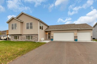 600 Twin Ct, Sauk Rapids, MN 56379