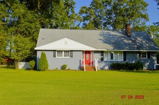 804 N Webb St, Selma, NC 27576