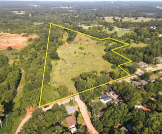 000 Gillespie Ave, Jacksonville, TX 75766