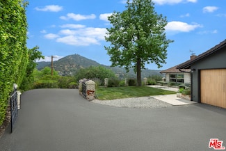 1741 Golf Club Dr, Glendale, CA 91206