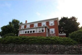 2 Albert St, Methuen, MA 01844