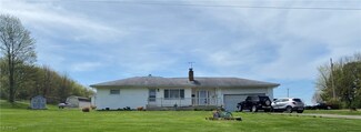 274 Valley Dr, New Cumberland, WV 26047