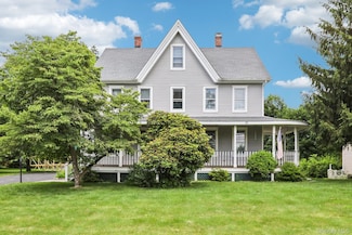 25 High St, Chester, NY 10918