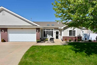 1107 74th St NE, Cedar Rapids, IA 52402