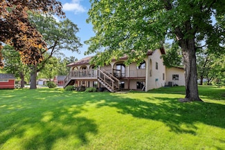 150 Lake Dr E, Annandale, MN 55302